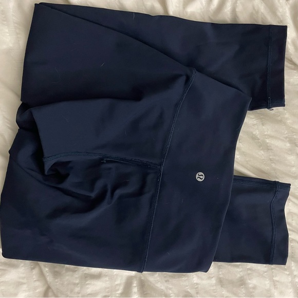 LULULEMON Wunder Train Cropped - Size Small / 4 - Like NEw navy - Picture 1 of 4